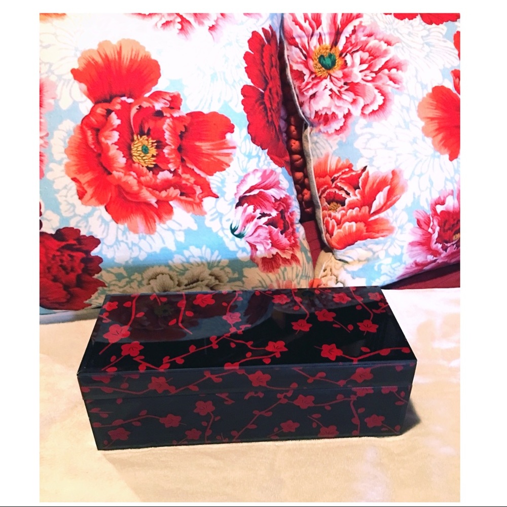 Jewelry Box - Picture 2 of 3